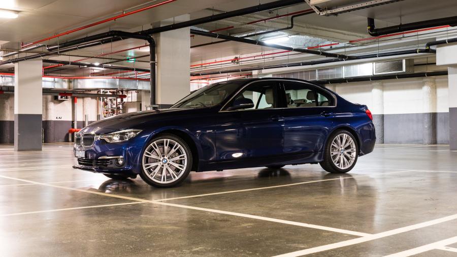  BMW 330i 100 Year Edition 2016 года  (AU) (фото 5 из 19)